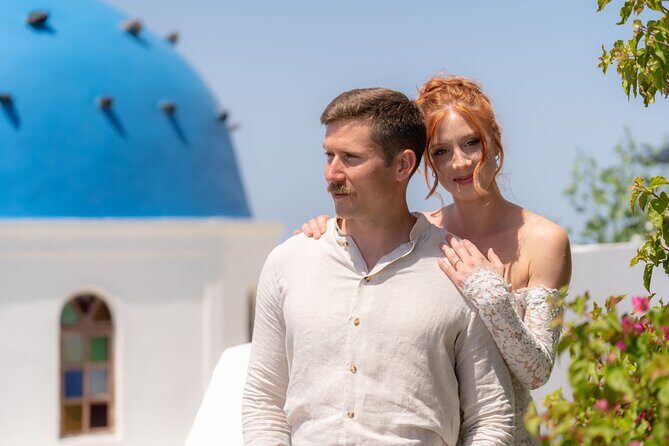 Private Photo Session in Santorini - Oia: the part of Santorini that makes portraits look effortless