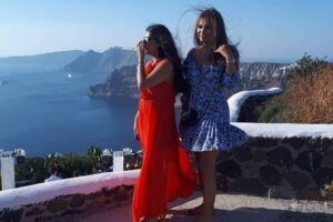 Private Santorini 4-Hours Tour : Oia, Megalochori & wine tasting - Oia: Blue Domes, White Alleys, and Photo Time That Isn’t Token