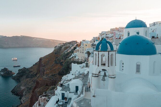 Private Santorini 4-Hours Tour : Oia, Megalochori & wine tasting - Venetsanos Winery: Volcanic Wines, Grape Varieties, and Caldera Views