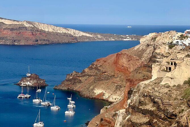 Private Santorini Tour: The Highlights Luxury Vehicle - A private Santorini drive with Marios, Wi‑Fi, and comfort that matters