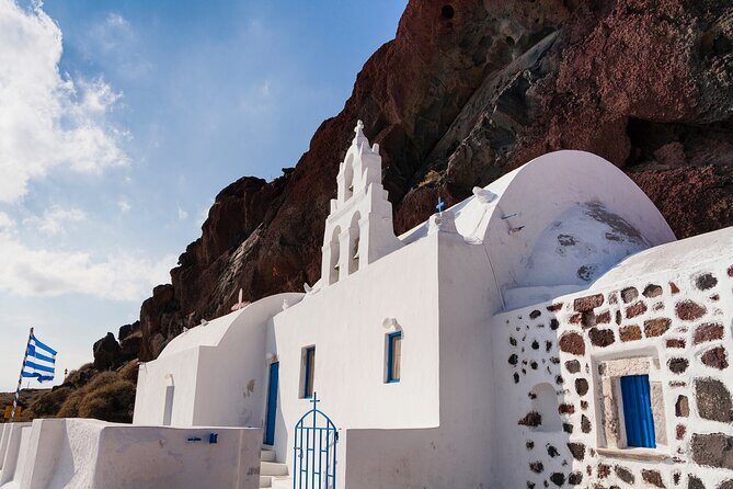 Private Tour: Discover South of Santorini - The flow of a 6-hour South Santorini day