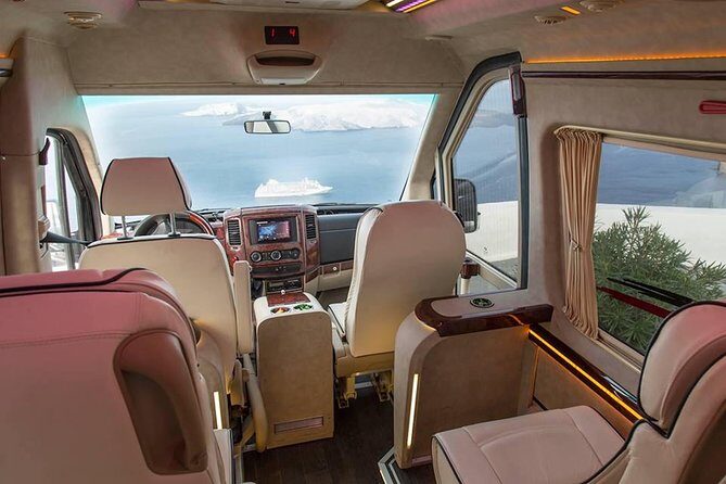 Private Transfer , from or to Santorini Airport / Port / Hotel - A private Santorini transfer that saves your time