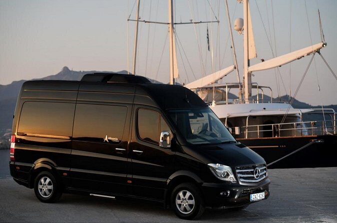 Private Transfer from Santorini Airport to Santorini - Comfort and practical details that make arrival easier