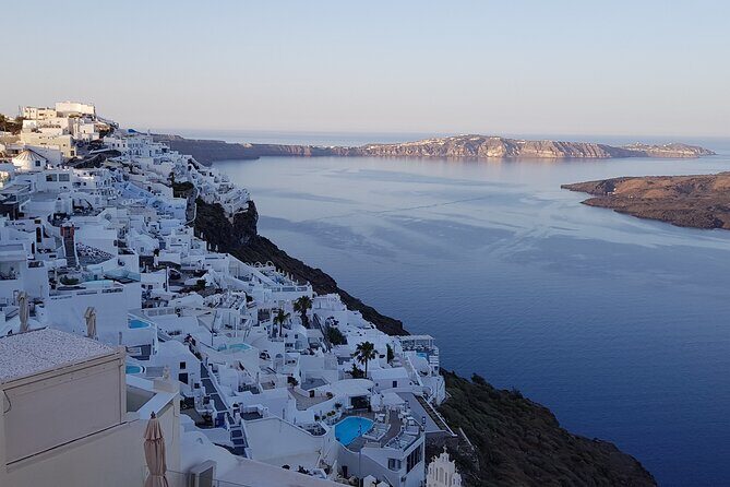 Private Transfer from-to Santorini airport to-from anywhere in Santorini Island - Timing in Santorini: Why 10–30 Minutes Can Still Vary