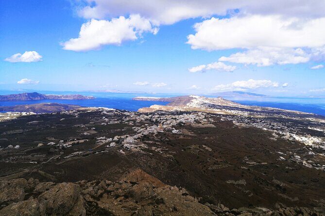 Private Unseen Authentic Santorini Half Day Island Tour - Stop 5: Akrotiri village area and the red beach region (30 minutes)