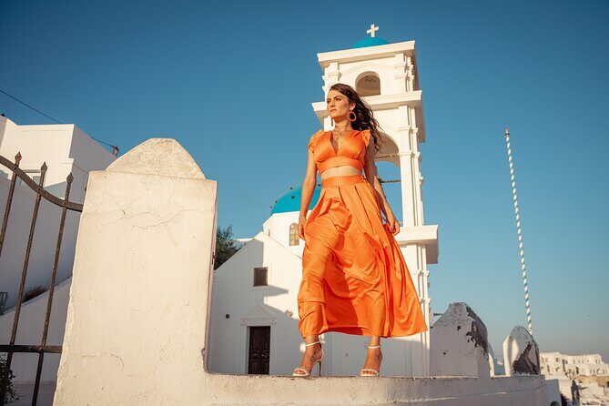 Private Walking Tour in Santorini with Personal Photographer - Why a private photographer beats DIY in Santorini