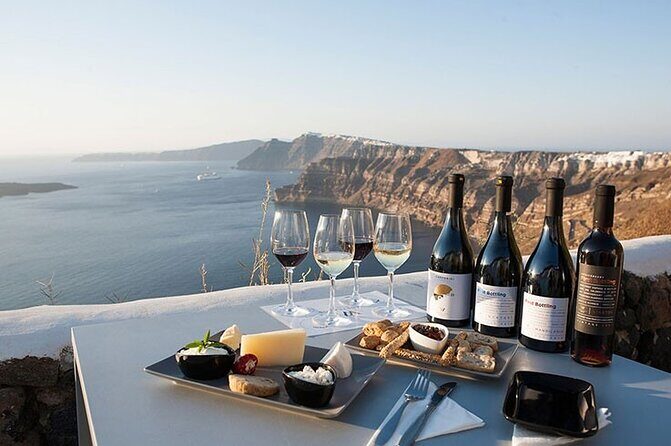 Private Wine Tour in 3 Wineries with 12 Wine Tastings and Tapas - Why This Private Santorini Wine Tour Works So Well