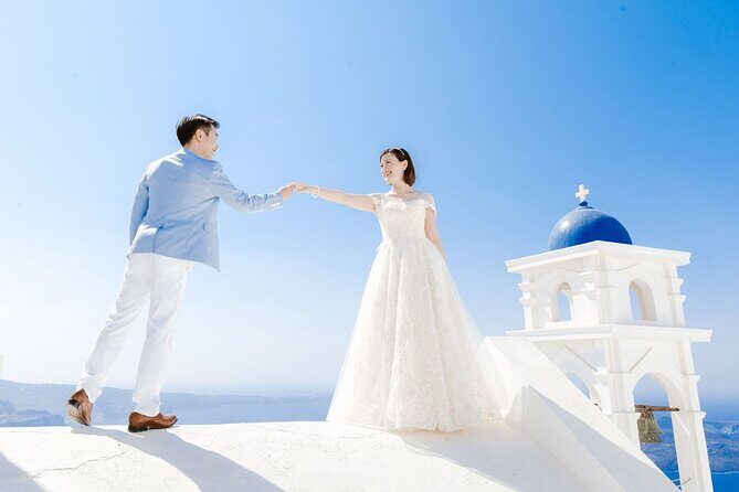 Proposal Photoshoot Santorini - Hidden Photospots in Oia: Why It Works for Real Surprise