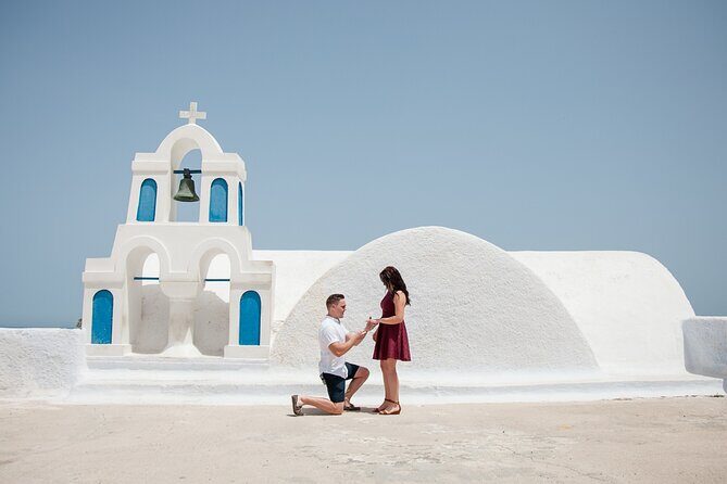 Proposal Photoshoot Santorini - Meeting Point in Central Oia: The Practical Part People Forget