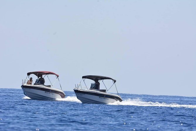 Rent a Boat in Santorini without a License - Renting a Boat Without a License: The Real Point of This Day