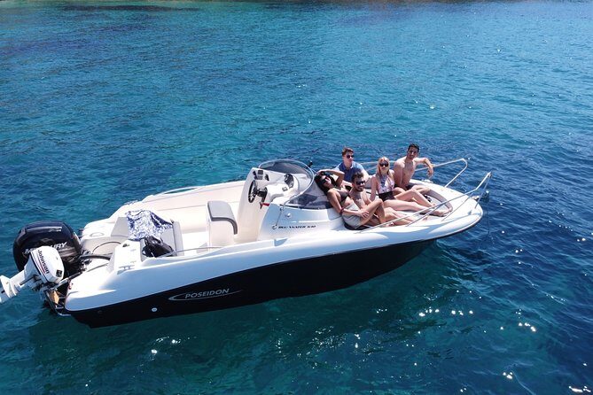 Rent a SpeedBoat in Santorini with License or Skippered - Who This Works For: Families, Friends, and License Holders