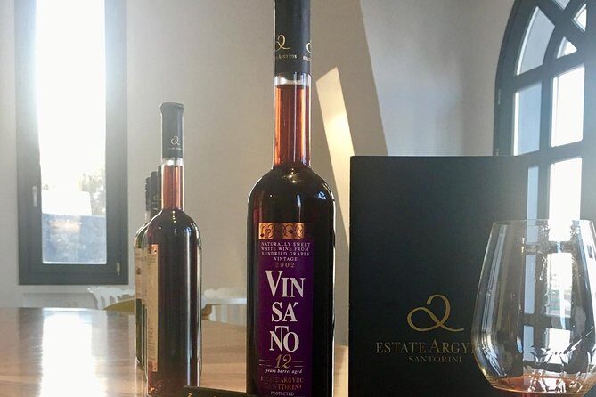 Santorini 3-Winery Tour with 12 Wine Tastings and Oia Sunset - Stop 4 in Oia: Main Street Time for the Sunset Moment