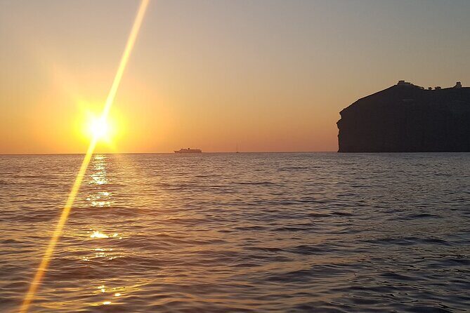 Santorini 5 - Hours Private Day Or Sunset Cruise with Bbq and Drinks - BBQ, Mezze, Wines, and Beer: What You’re Actually Eating