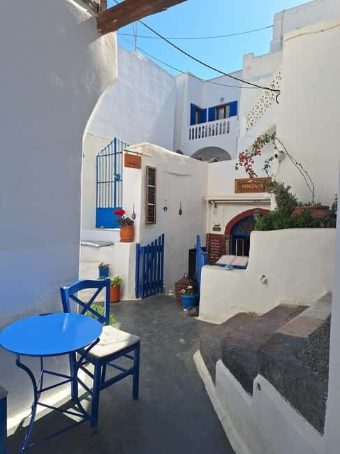 Santorini: 6-Hour Private Sightseeing Tour - Starting in Thera: how the day gets you oriented fast