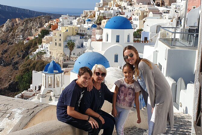 Santorini: 6hr Private Tour with Olive Oil, Beer or Wine Tasting - Pyrgos promenade: village time with less pressure