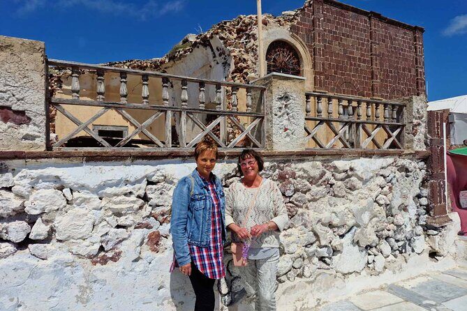 Santorini: 6hr Private Tour with Olive Oil, Beer or Wine Tasting - Vlychada: rugged cliff shores beside the beach
