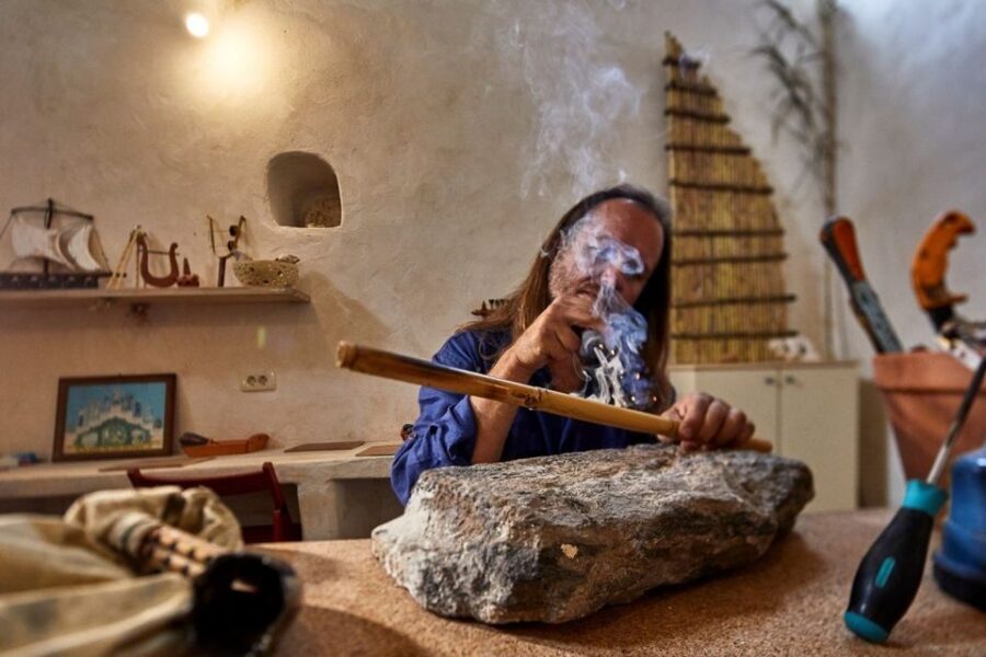 Santorini: A Mythical Musical Experience - Botanical gardens: the calm break with coffee or soft drinks