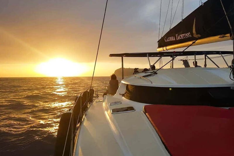 Santorini: Adventurous Catamaran Experience with Snorkeling - Food and drinks on board: where the value shows up
