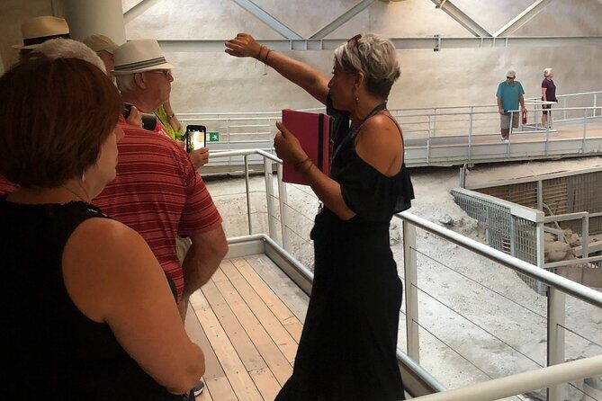 Santorini , Akrotiri tour by a licensed guide - Key things I’d circle before you go