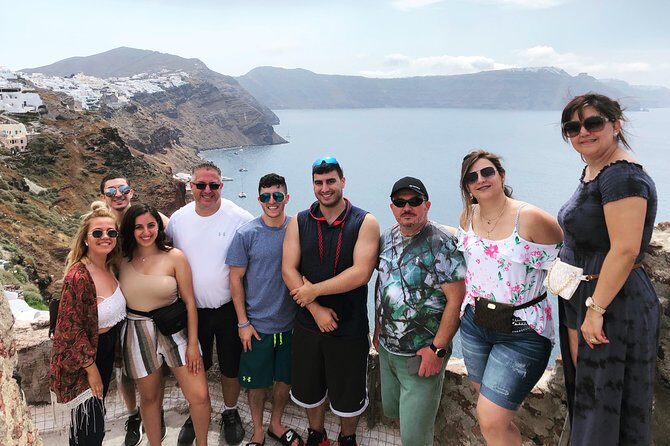 Santorini Bliss: Discover the Charms of the Southern Delight - What to pack and how to time your own day around it