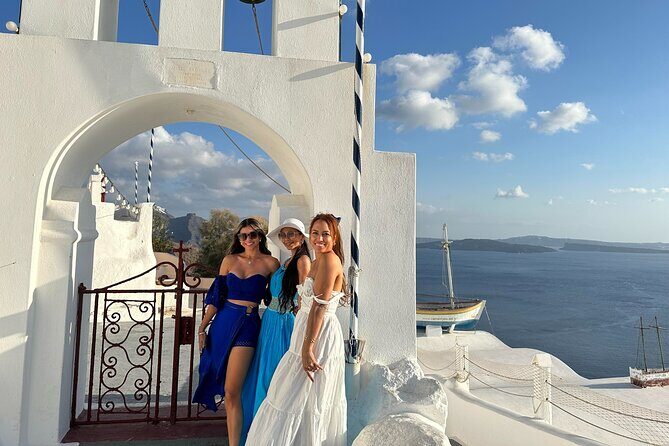 Santorini: Cable Car-Free & Stress-Free Private Island Tour - Firostefani and Finikia Photo Stops: Blue Domes and a Quieter View