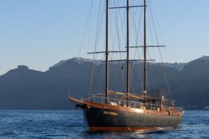 Santorini Caldera Morning Cruise With King Thiras Boat - Volcano stop: crater area views plus a €5 cash-only ticket