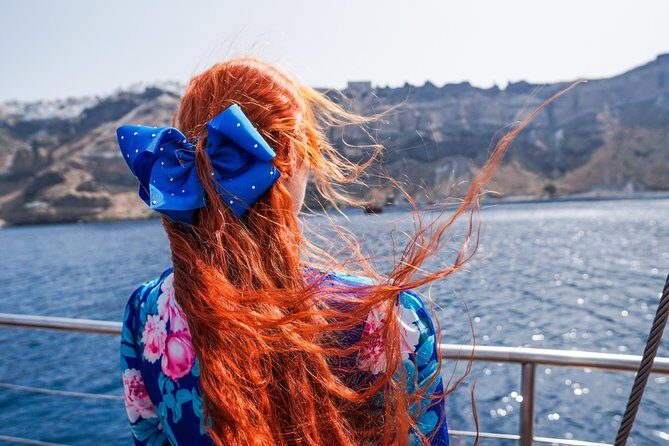 Santorini Caldera Morning Cruise With King Thiras Boat - Crowd levels and tour vibe: what to expect with up to 250 people