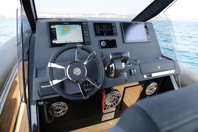 Santorini Caldera: Private Cruise with Speed Boat & Open Bar - The open bar, snacks, and taverna meal are a big part of the value