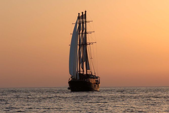 Santorini Caldera Sunset Sailing Cruise with Dinner and Wine - Oia Sunset from the Water: How to Get the Best View in 30 Minutes