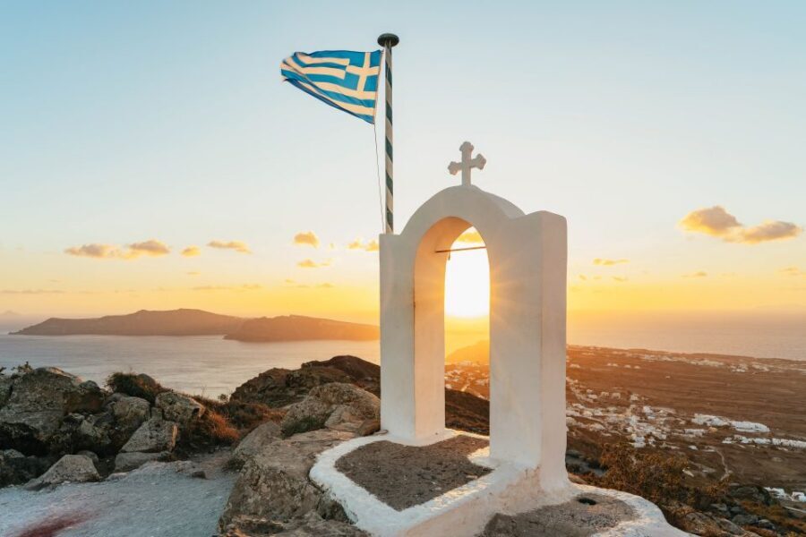 Santorini: Caldera Trail Guided Hike and Sunset Viewing - Getting from your hotel to the start: pickup that saves your energy