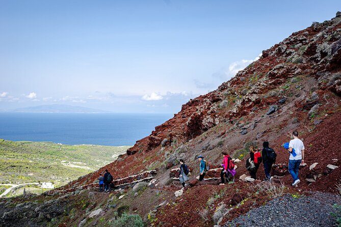 Santorini : Caldera Trail Hike and Sunset - Approaching Oia: Thirasia in the Distance and That Camera-Ready Finish