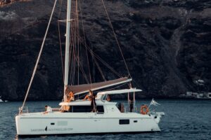 Santorini: Catamaran Caldera Cruise with Meal and Drinks - Day Cruise From Ammoudi: Volcano Energy and the Red/White Beach Color Show