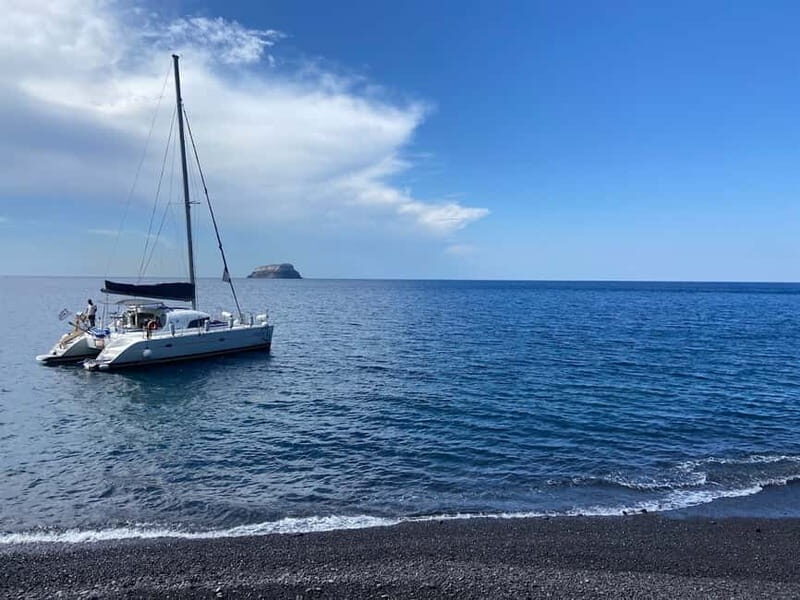 Santorini: Catamaran Cruise with Food and Drinks - Key things that make this Santorini catamaran cruise worth your time