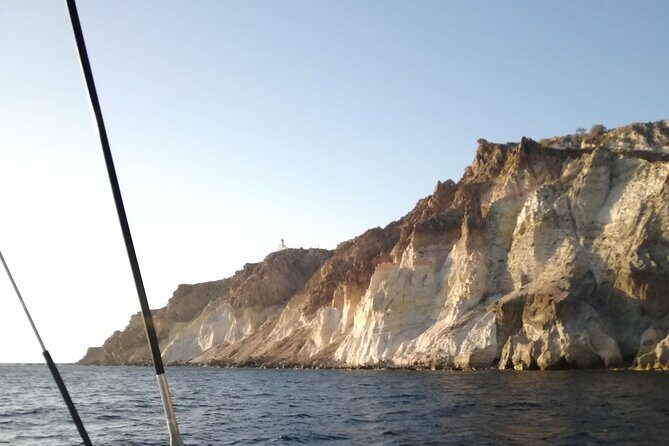 Santorini Catamaran Cruise with Fresh Meal and Open Bar - Who should book this catamaran cruise?