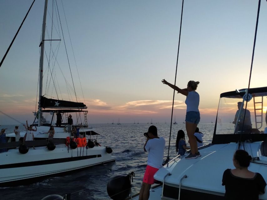 Santorini: Catamaran Cruise with Meal & Open Bar - The Caldera from a Catamaran: why this route feels different