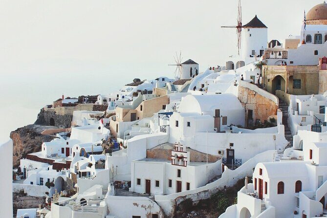 Santorini Classic Highlights and Sightseeing Private Tour - The opening act: Oia’s caldera views, Platsani, and windmills