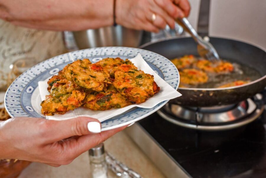 Santorini: Cooking Class and Easy Hike - What to bring (so the day feels easy, not annoying)