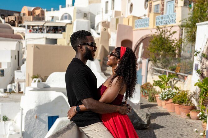 Santorini couple photoshoot with 50 edited photos! - Key highlights you’ll care about
