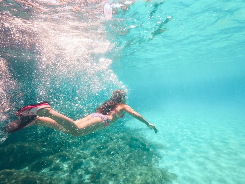 Santorini: Day Cruise with Meal & Open Bar - Snorkeling in the Aegean Sea: What to Expect (and What to Bring in Your Head)
