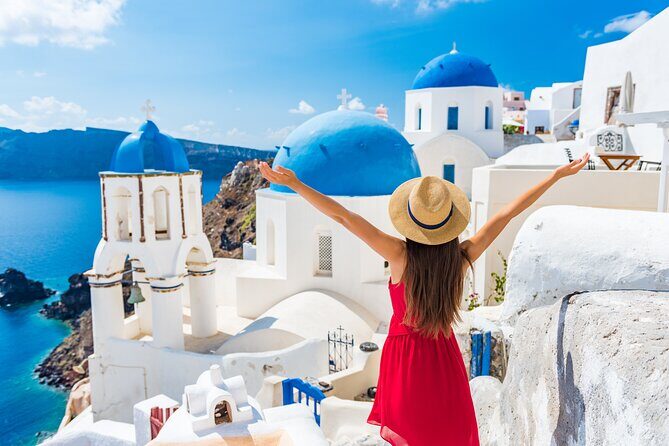Santorini Deluxe Tour for Cruise Passengers - Megalochori: traditional streets with a calmer pace