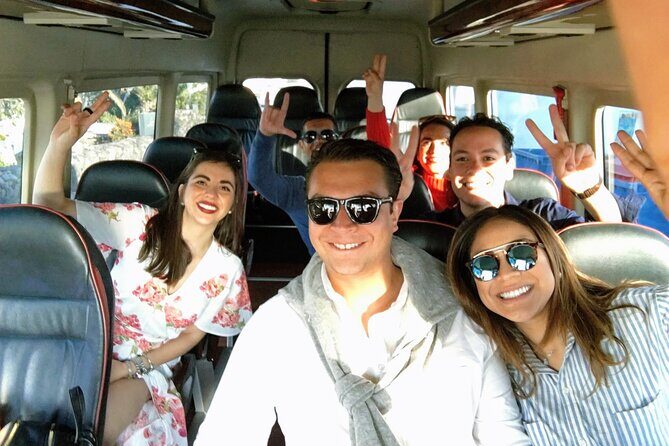 Santorini Departure Transfers & Travel Services - Shared vs Private: Choose Your Style of Time