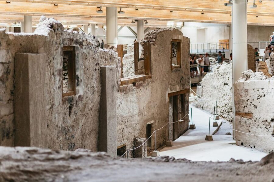 Santorini: Experience Akrotiri with a Licensed Tour Guide - Should you book Akrotiri with a licensed guide?