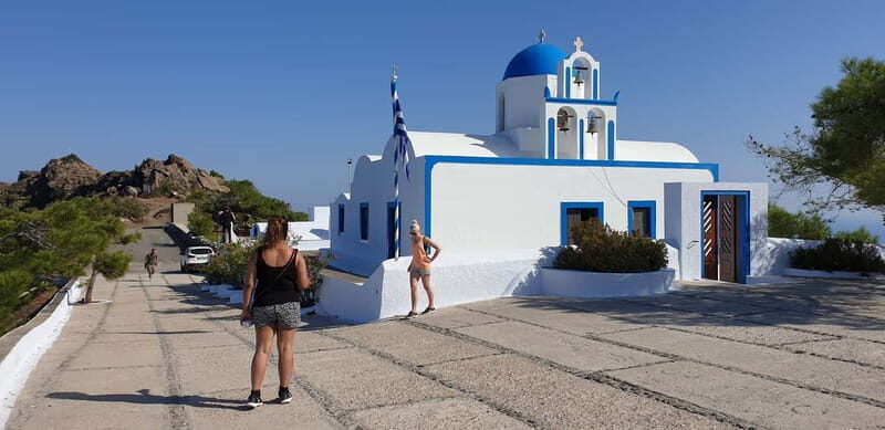 Santorini: Fira to Oia Caldera Hike with Guide - Small group hiking: what “10 max” changes for your day