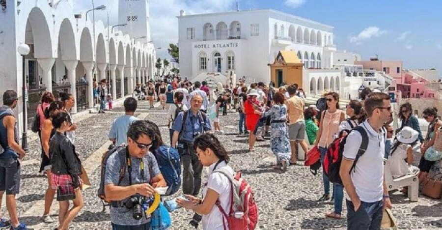 Santorini: Fira Town Walking Tour with Wine Tasting - Key highlights worth planning around