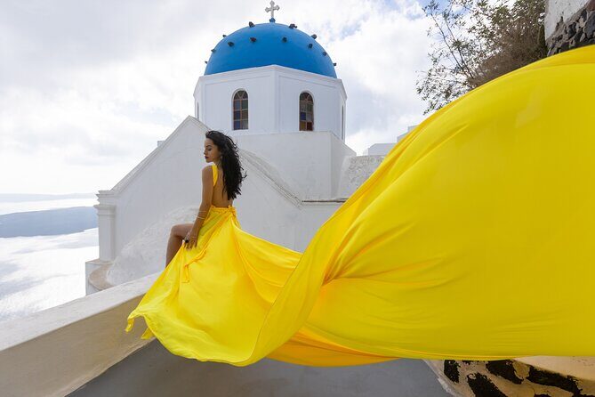 Santorini Flying Dress Photoshoot with a Pro Photographer - What to Bring (and How to Make the Hour Go Smoothly)
