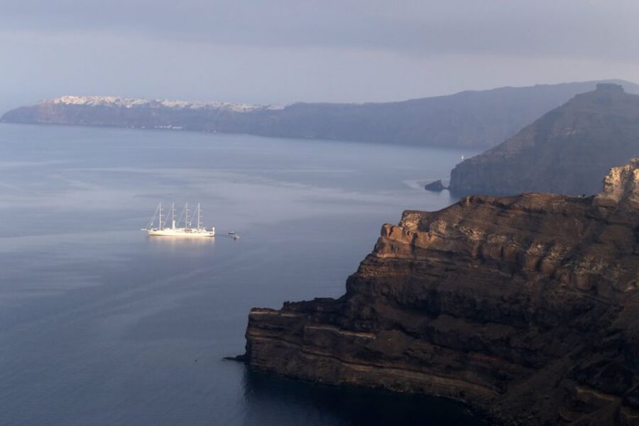 Santorini: Full-Day Small Group Tour - Oia on the Northern Tip: Architecture, Shops, and Best-View Energy