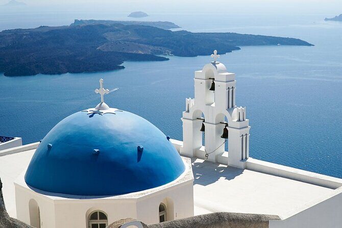 Santorini Full Day Trip by Santo Luxury Escape - Red Beach and Akrotiri: volcanic color plus the prehistoric city