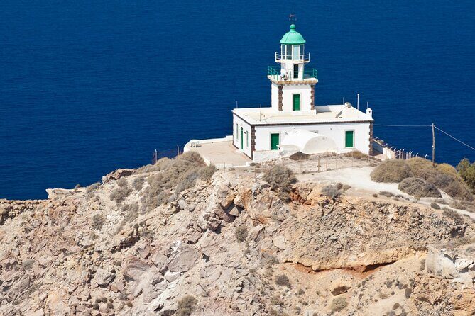Santorini: Full Island Tour & Sunset with Local Guide & Pick-up - The people factor: guides and drivers that make the day feel safe