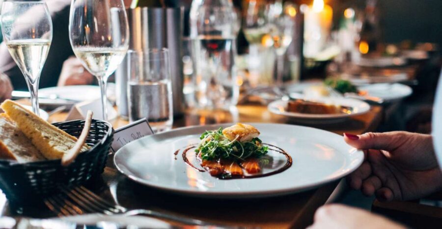 Santorini: Greek Cooking Class with Wine Tasting - Key things to know before you go