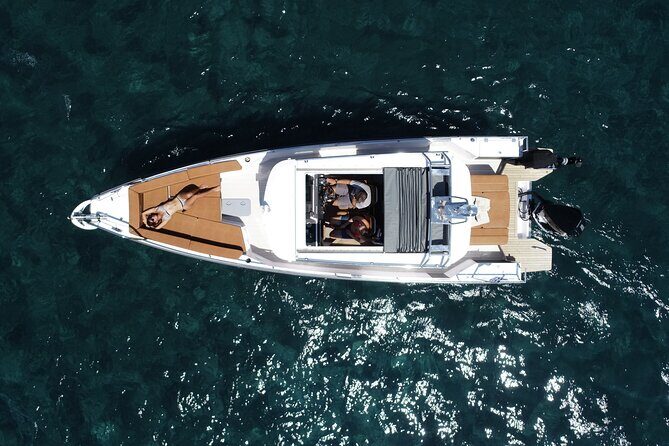 Santorini Half Day MotorCruiser Private Cruise incl. Meal,Drinks &Free Transport - Red Beach and White Beach: The Snorkel-Friendly Volcanic Contrast